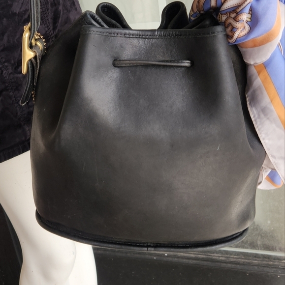 Vintage Coach 9952 Lula's Legacy Black Leather Bucket Bag - Picture 7 of 11